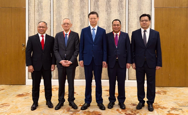 PETROS and China Jiangsu International Sign Strategic Cooperation Agreement to Advance Kuching Low-Carbon Hub